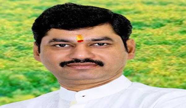 Import duty on edible oil & guaranteed price of soybeans increased : Munde