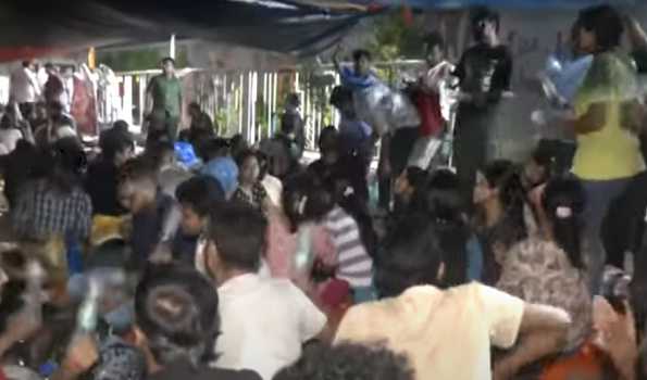 Weekend protesters hit Kolkata roads over murder of doctor
