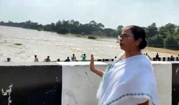 Mamata slams Centre for flood like situation in South Bengal