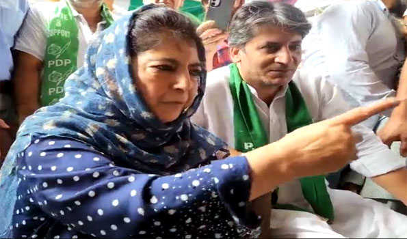 PM Modi should be  thankful to Abdullahs for facilitating J&K accession to India: Mehbooba