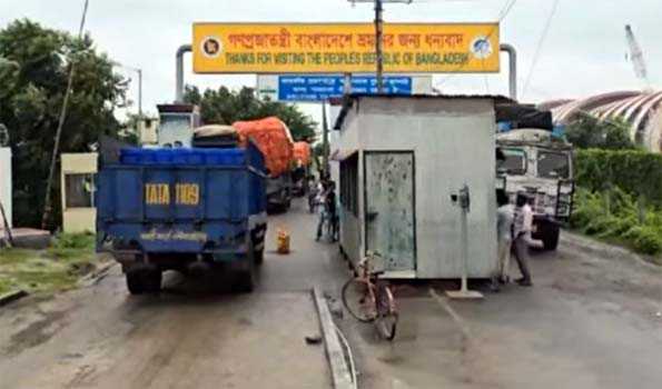 India-Bangladesh trade through Benapole land port falls