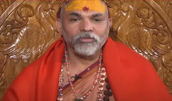 Centre only doing politics in  name of cow protection: Shankaracharya