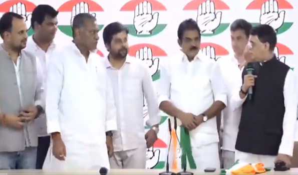 Team Yuva Halla Bol merges with Congress