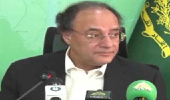 Pak govt declares war on cash to rein in tax evasion