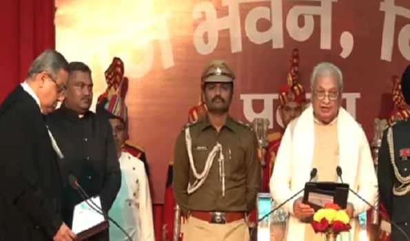 Arif Mohammad Khan takes oath as Bihar Guv