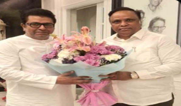 BJP Minister meets MNS  President Raj Thackeray in Mumbai