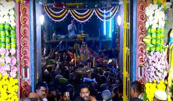 Lakhs of devotees throng Vaishnavite temples to celebrate Vaikunta Ekadesi