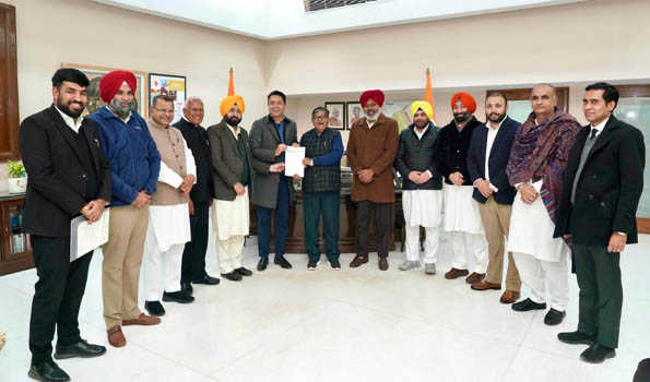 AAP delegation meets Punjab Guv after MHA rechristened Chandigarh Advisor post as CS
