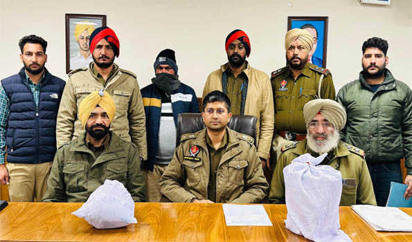 Punjab police busts drug trafficking cartel, kingpin with 5 kg heroin held