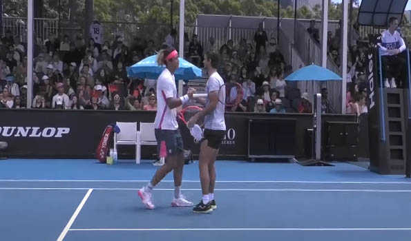Zhang, Machac win men