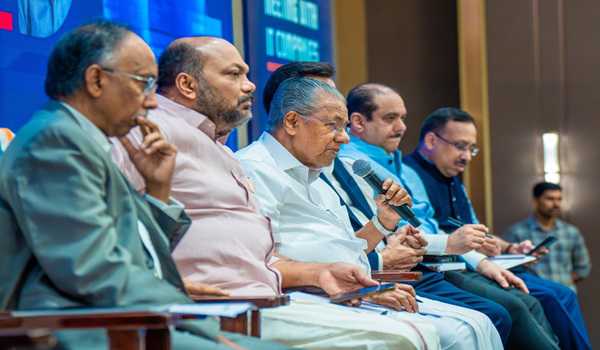 IT leaders need to be ambassadors of Kerala growth story: CM