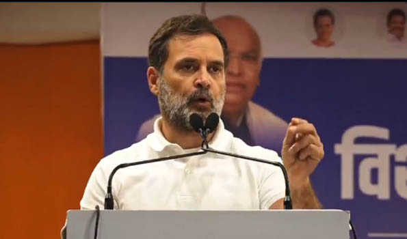 Rahul slams Modi, Kejriwal; accuses BJP & RSS of dividing people