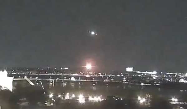 60 passengers, four crew on flight involved in Reagan National Airport incident