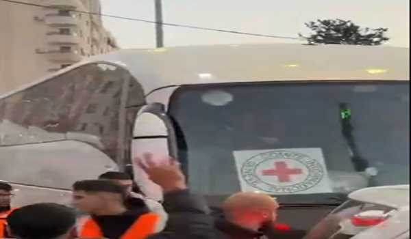 Palestinian prisoners freed by Israel arrive in Ramallah