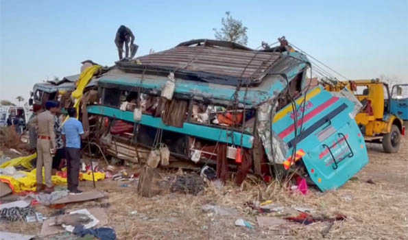 Maharashtra: Seven dead, 15 injured in bus accident