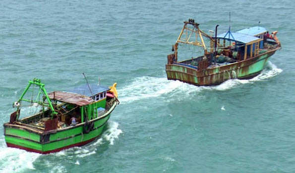 SL arrests 10 Indian fishermen for poaching in its waters
