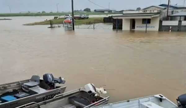 Second death confirmed in northeast Australian floods