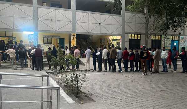 Delhi poll concludes peacefully, records 57.89 pc voter turnout