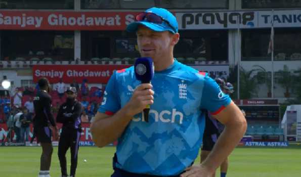 Kohli misses out as England opt to bat first
