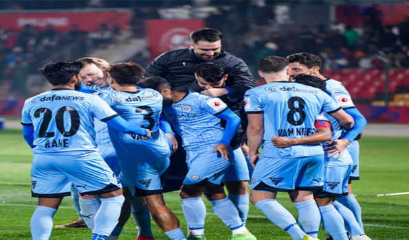 Mumbai City FC beat NorthEast United FC 2-0