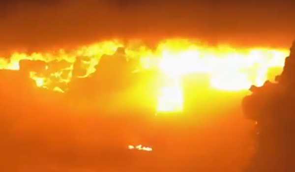 Major fire breaks out at shopping complex in Old City, Hyderabad