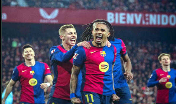 Barcelona wins in Sevilla to close gap on Real