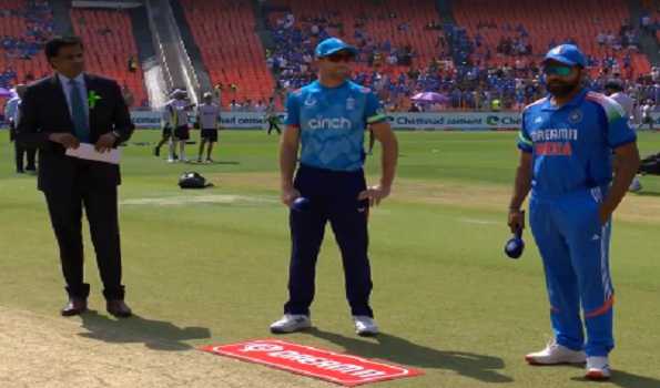 England opt to bowl first in Ahmedabad