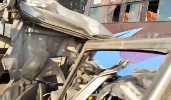 UP: Ten killed in collision between bus and SUV in Prayagraj
