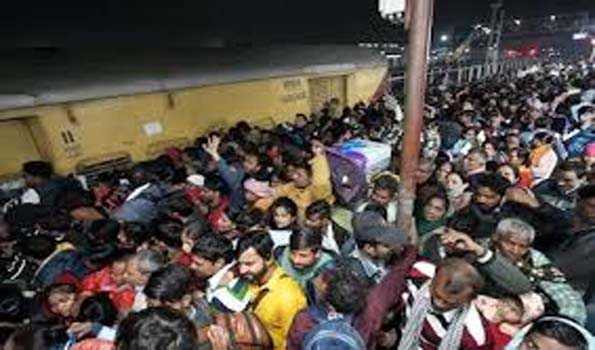Three children among 15 died in stampede at New Delhi Railway Station