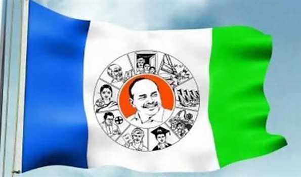 YSRCP delegation meets  SEC, complain her poll violence