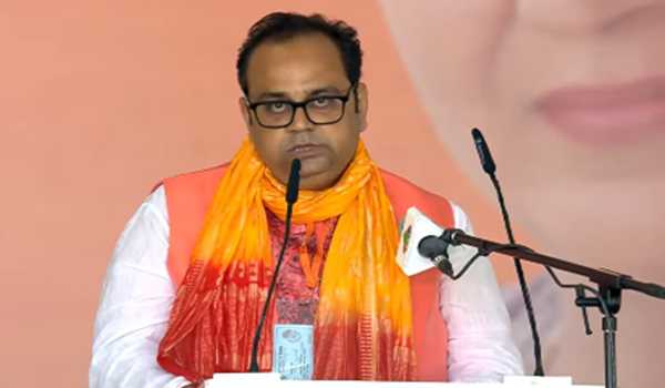 From dentist to law maker, Pankaj Kumar Singh takes oath as Delhi Minister
