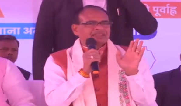 Shivraj assures all possible help to Fox nut cultivators