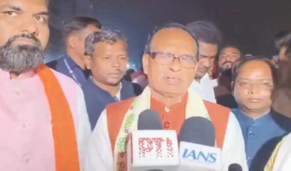 Shivraj slams Tejashwi for criticism of PM on visit to Bihar