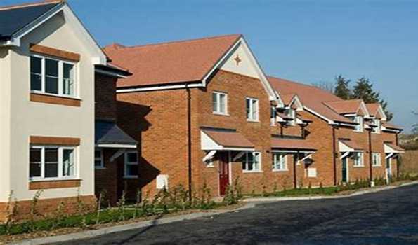 Homebuyers take to street after getting no relief from Judiciary and Authorities