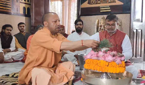 Yogi performs Rudrabhishek at Gorakhnath temple on Maha Shivratri