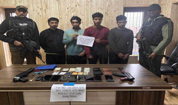 J&K Police arrest robbers impersonating as police commandos in Srinagar