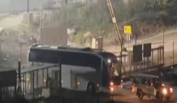 Israel begins to release hundreds of Palestinian prisoners