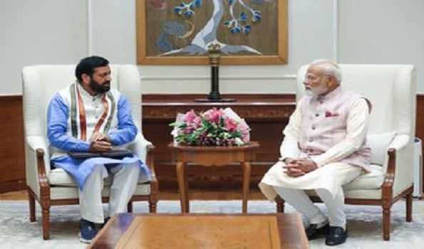 Haryana CM  meets Modi, briefs development and future projects