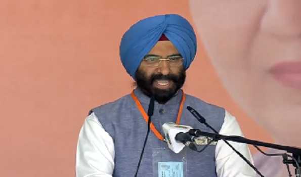 No fuel for vehicles older than 15 years in Delhi after Mar 31: Minister