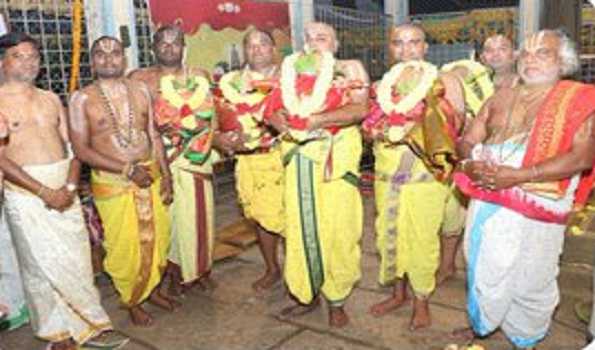 Tirumala: Darshan at Srivari Temple, Mandapam  unavailable due to Balalayam