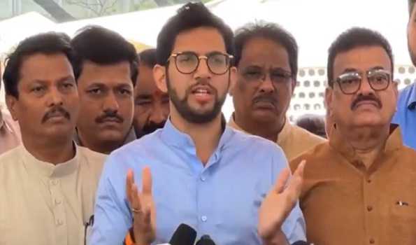 Maha: Aaditya Thackeray calls for dismissal of govt
