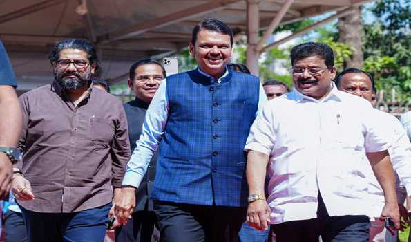 CM Fadnavis directs BMC for faster completion of Mumbai Infra Projects
