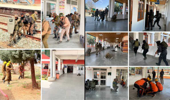 J&K Police, Army conduct mock drill at Railway station Budgam