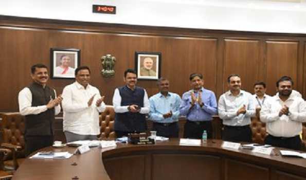 Maha: Fadnavis launches 