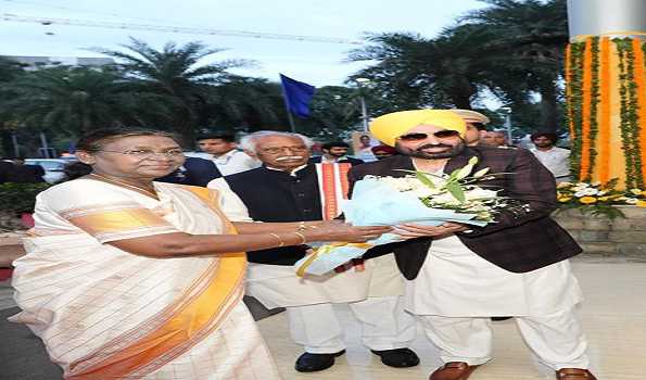 Punjab government accords rousing civic reception to President Murmu