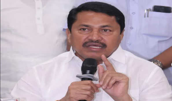 Maha: Opposition Congress offers CM