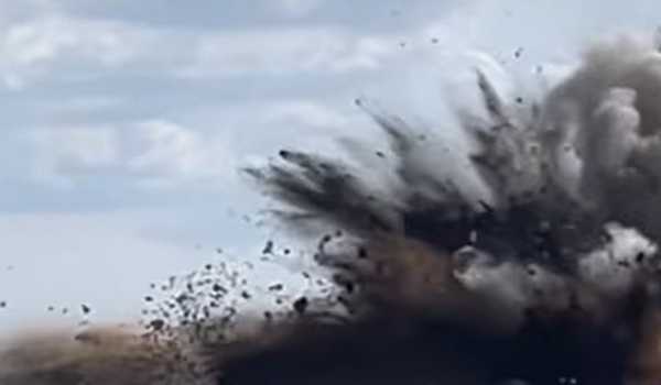 One killed, 10 injured as blast targets paramilitary convoy in SW Pakistan