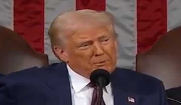 Trump urges Supreme Court to limit judges' power to block his policies