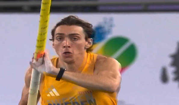 Mondo Duplantis, Grant Holloway retain world indoor titles at Nanjing 2025