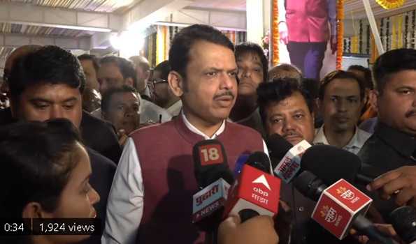 Maha: CM Fadnavis asks comedian Kunal Kamra to apologise